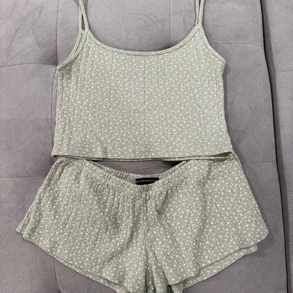 Brandy Melville Other - NW brandy lounge set